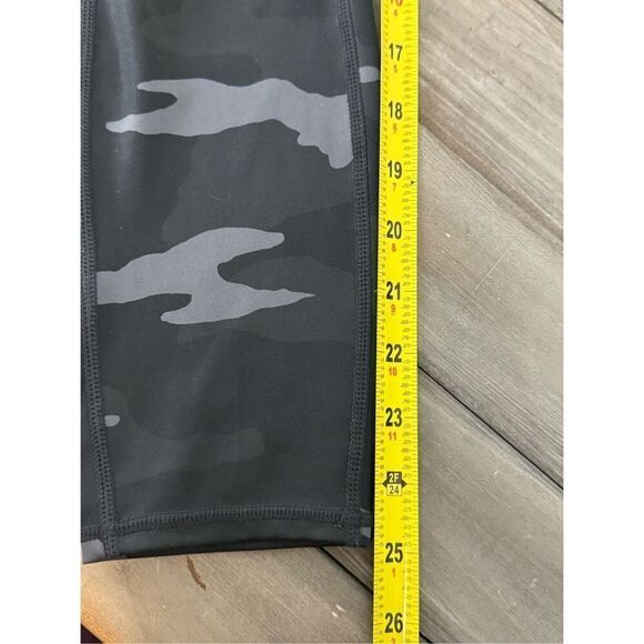 Athleta Dark Camo Contender Tights Size Small - Picture 12 of 13